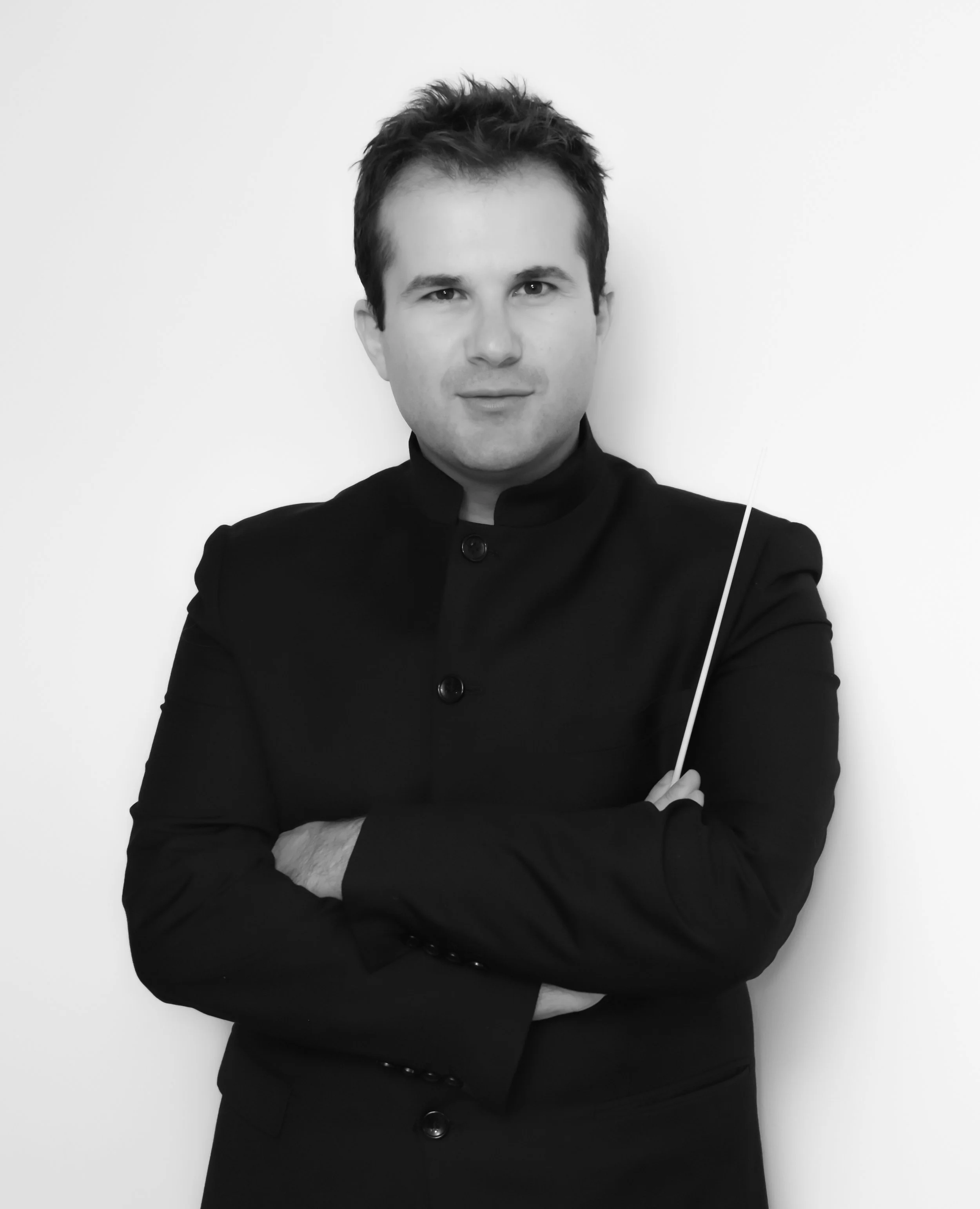 Orqa fonda havaskor minat